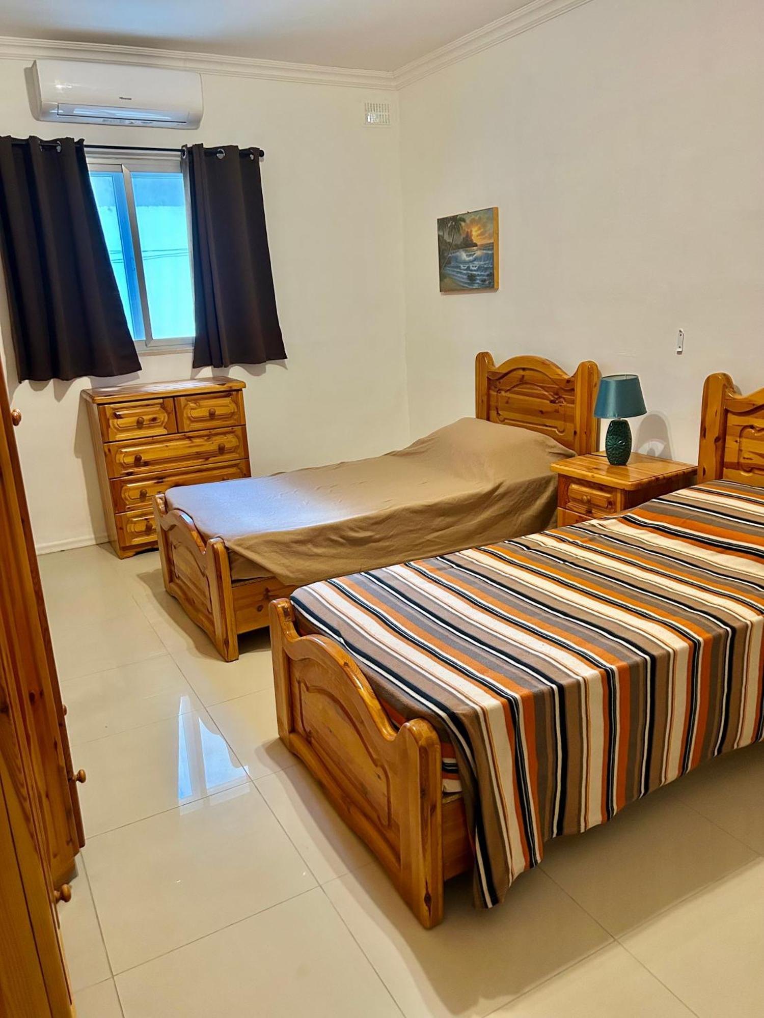 Beach Front 3-Bedroom Holiday Home Mellieha Exterior foto
