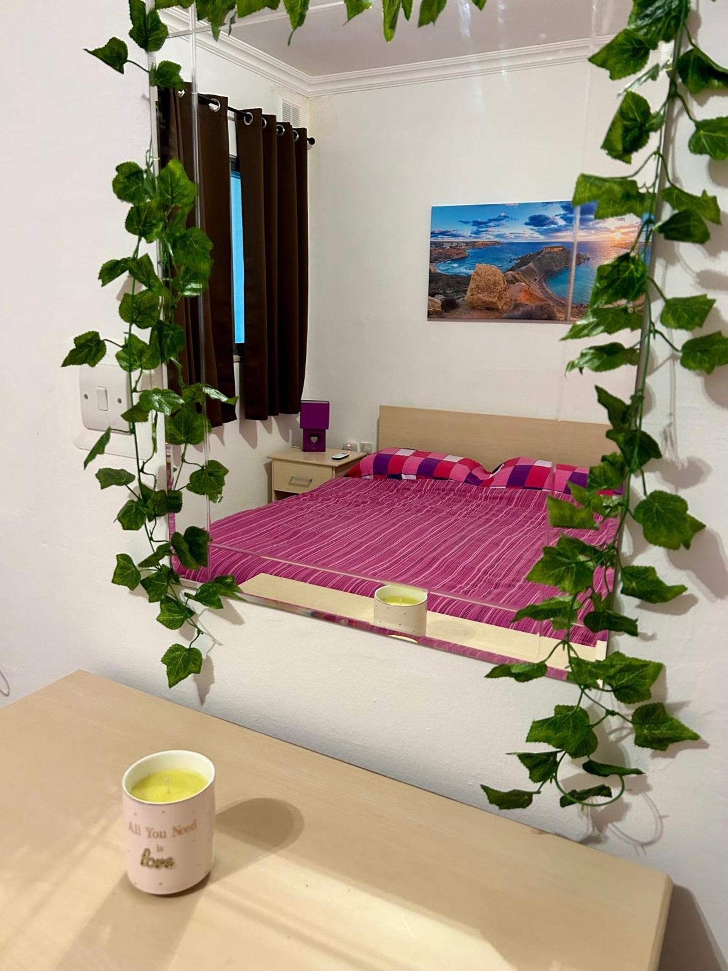 Beach Front 3-Bedroom Holiday Home Mellieha Exterior foto