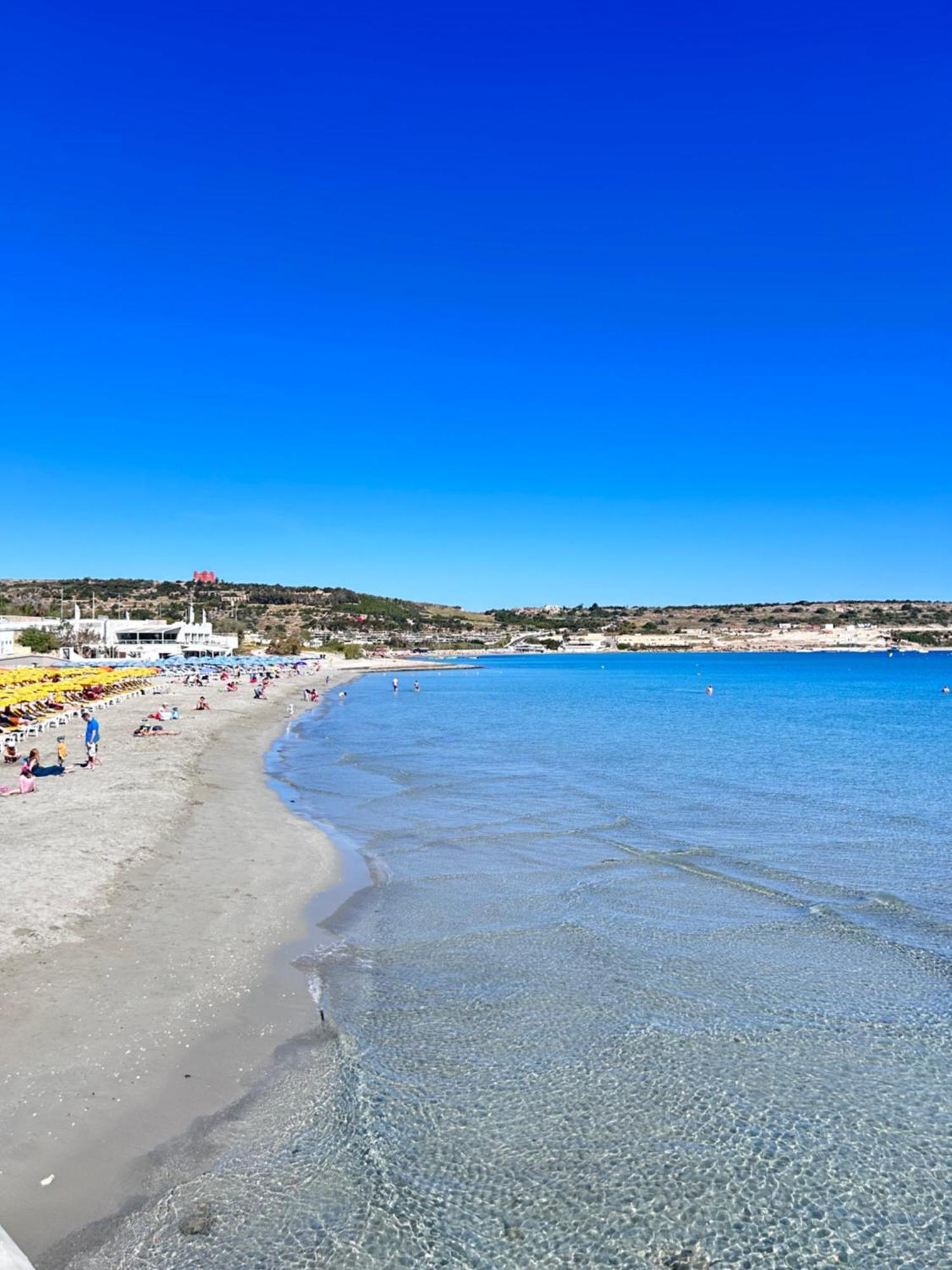 Beach Front 3-Bedroom Holiday Home Mellieha Exterior foto